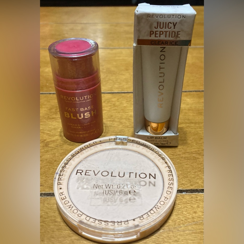 NWT Revolution Makeup Set - Pink Blush, Clear Lip Balm, and Translucent Powder#1